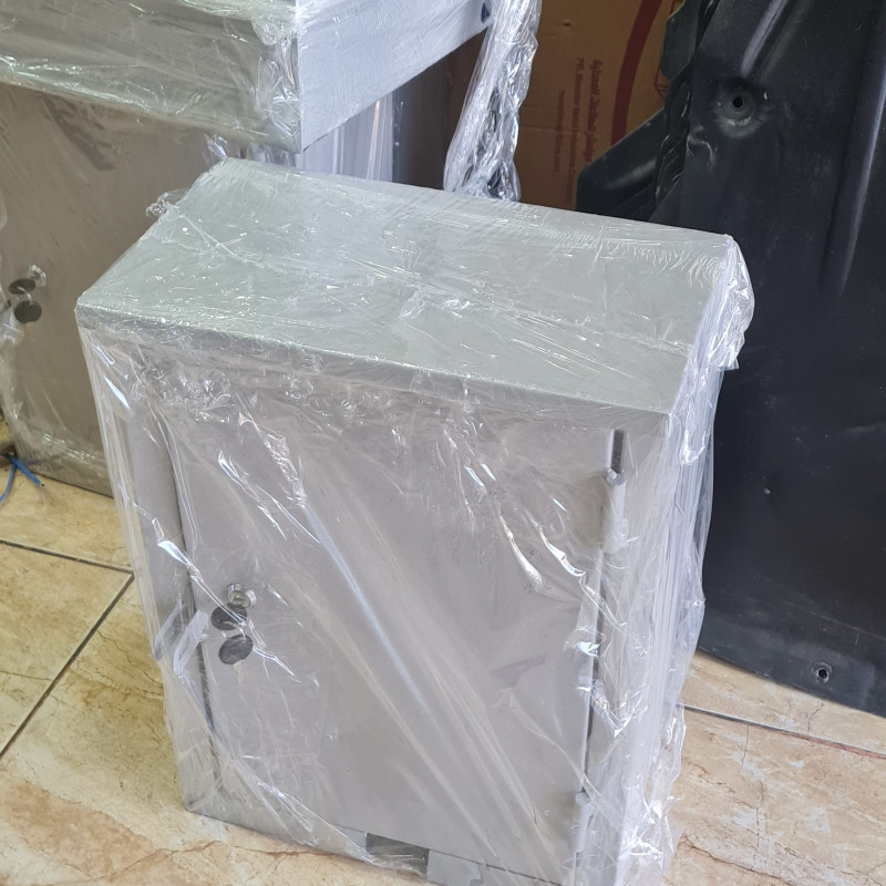 خزانات شحن سيارات كهربائية