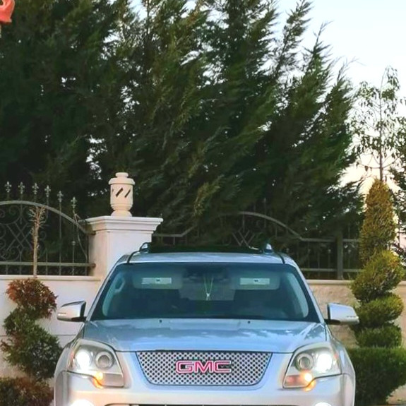 جمس اكاديا  2007 كرت ابيض فل مسكر من اجمل وانضف  بفئتها ‏SLT ‎أعلى صنف للبيع او للبدل على سياره