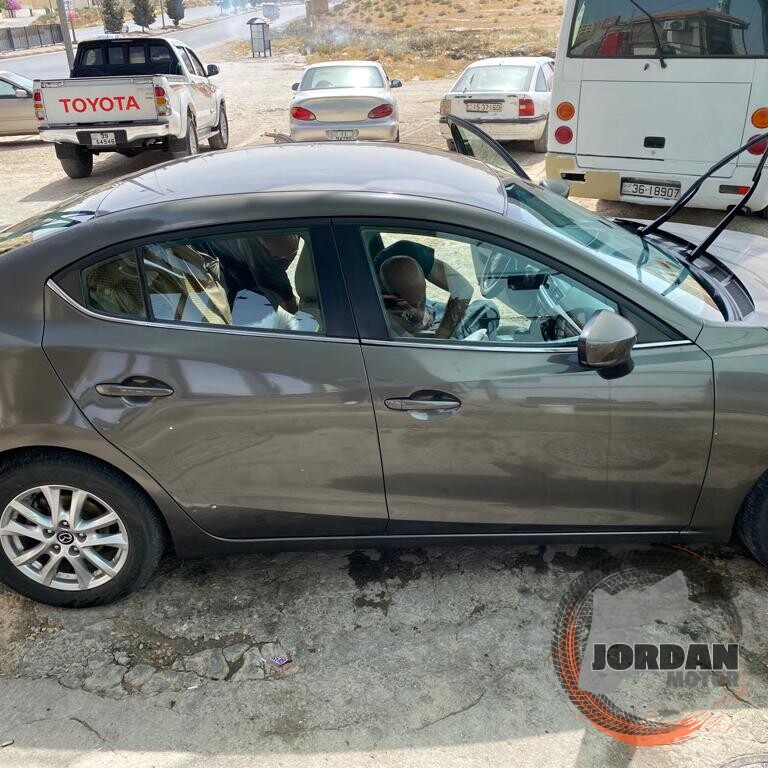 سيارة مازدا ٣ ٢٠١٨ للبيع