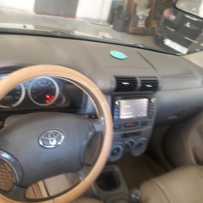 تويوتا افانزا  2011