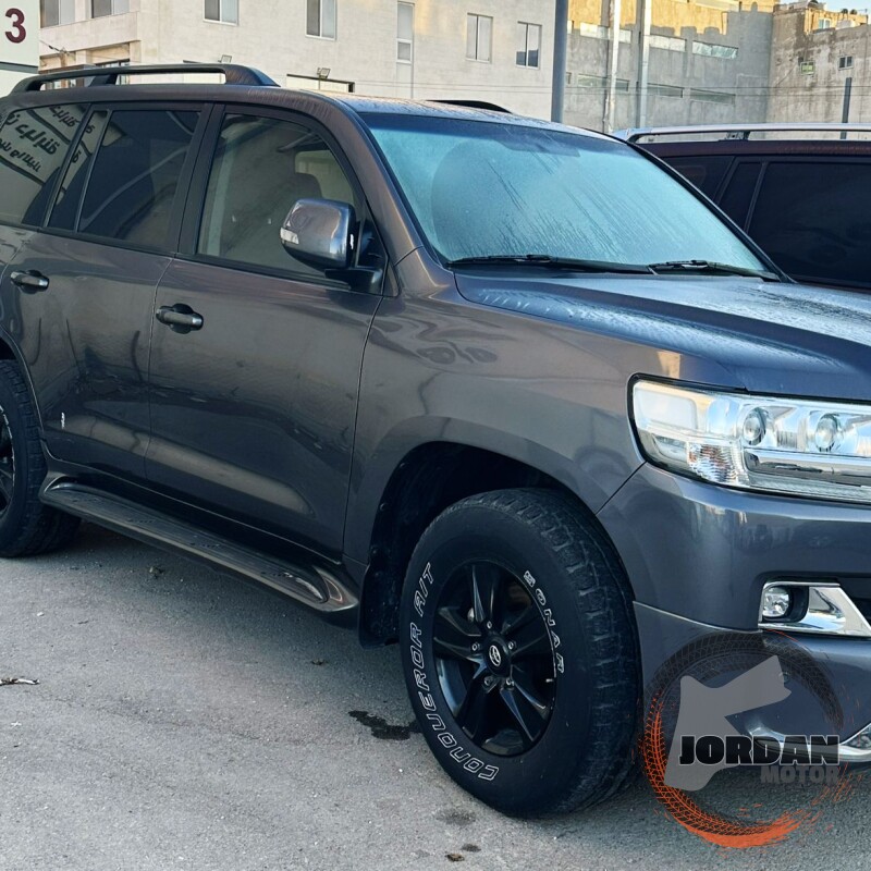 لاند كروز للبيع  بسعر  قابل  للتفاوض