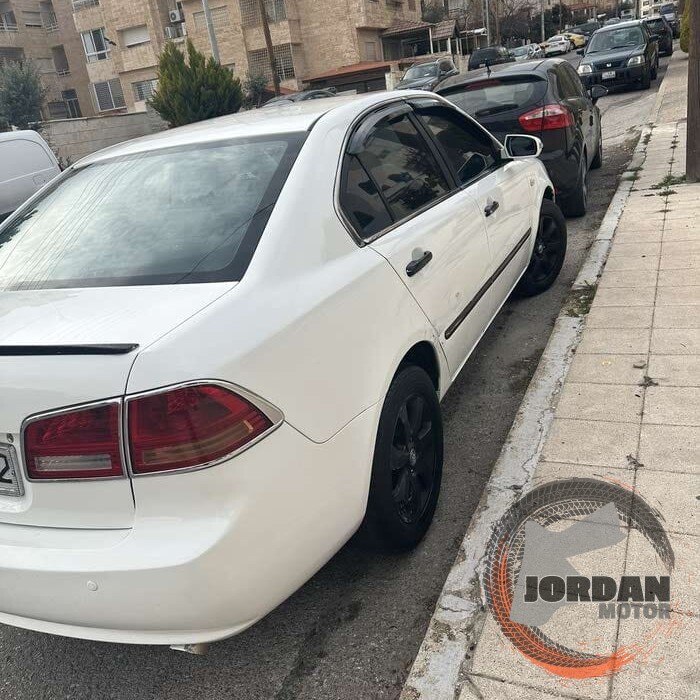 كيا لوتزي 2008