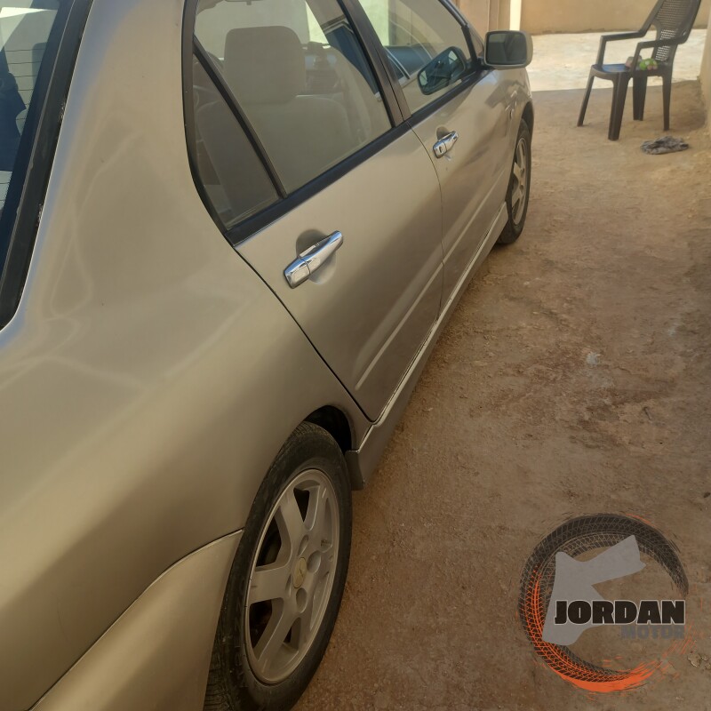 متسوبيشي لانسر