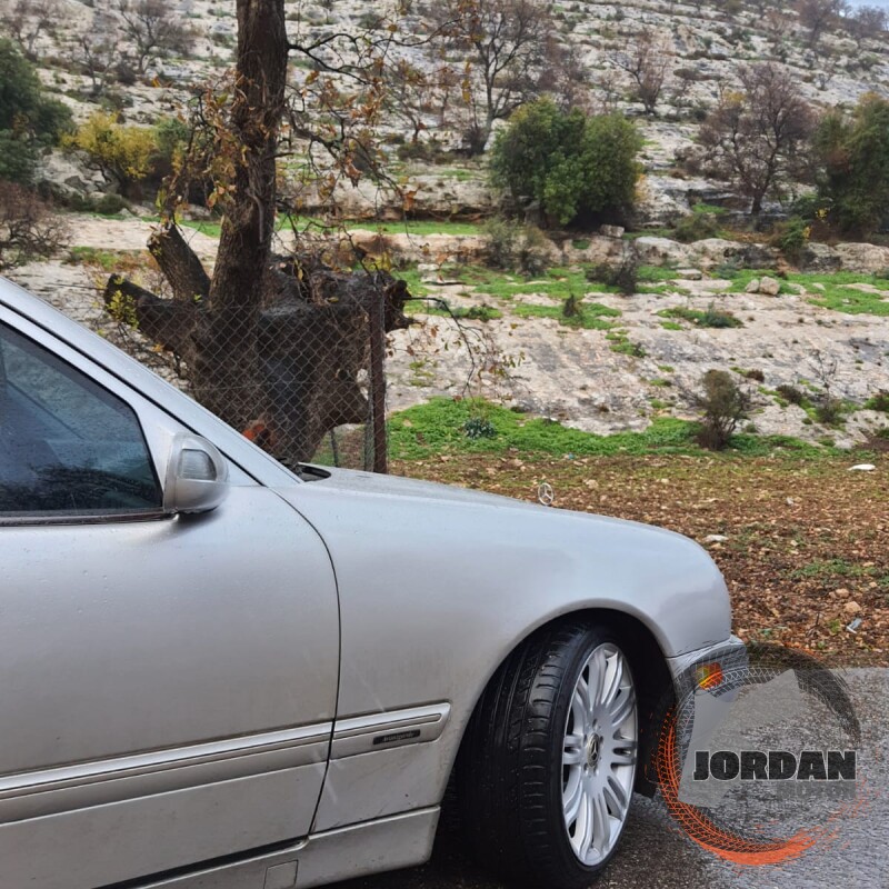 مرسيدس بنز قرش ونص