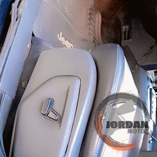 جيب شروكي ٢٠٠٨