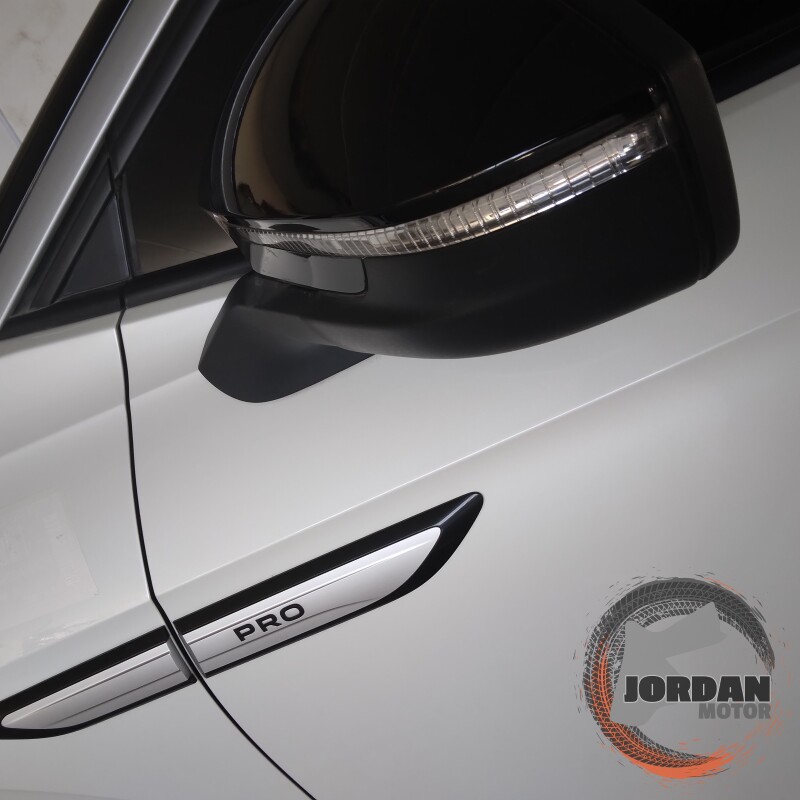 سوق السيارات الأردني