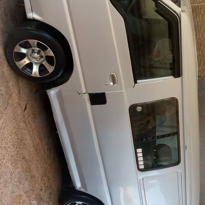 سوق السيارات الأردني