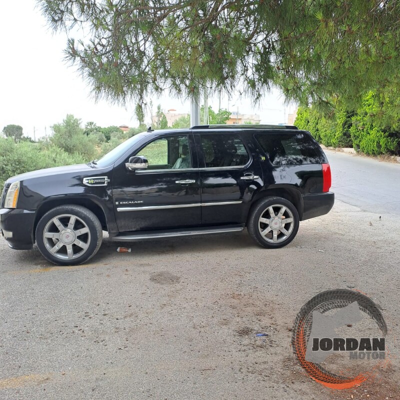 كاديلاك اسكاليد سفروليت تاهو يوكن جمس