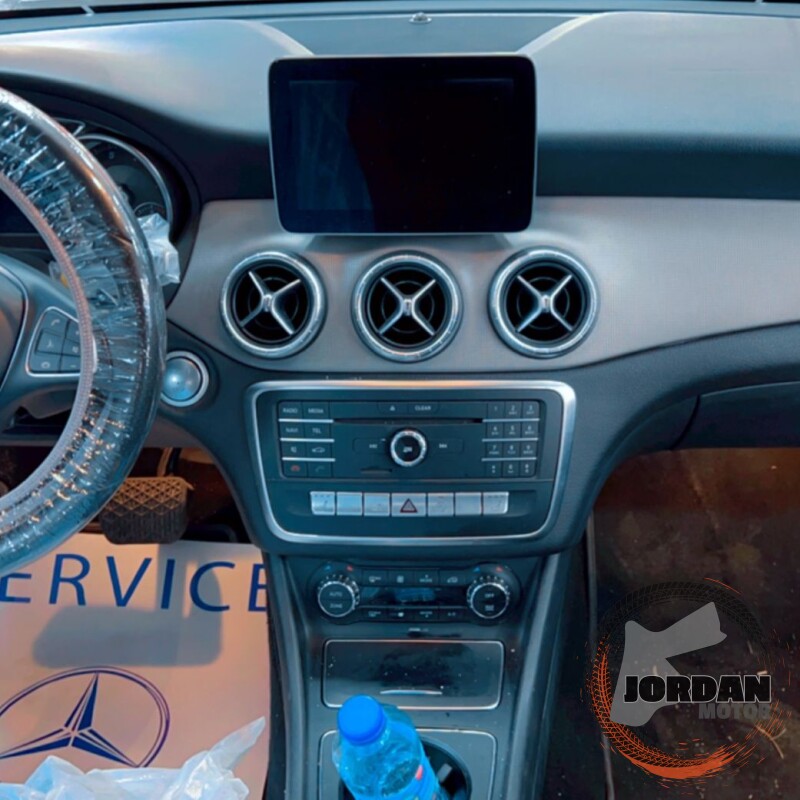 سوق السيارات الأردني