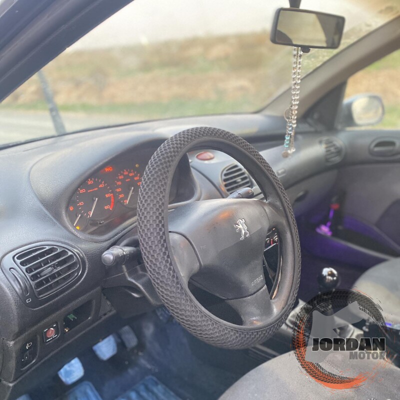 بيجو 206 سيدان