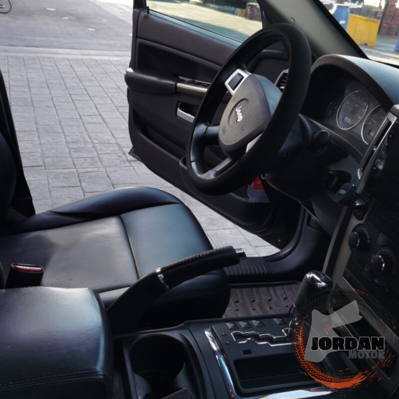 jeep  جراند شيروكي للبيع