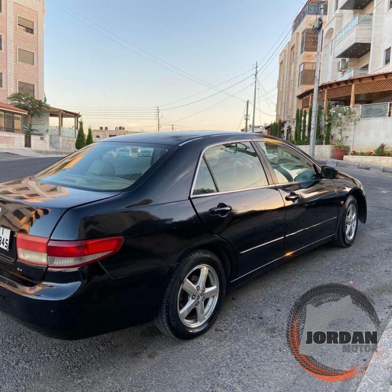 هوندا اكورد للبيع بسعر مغري جدا