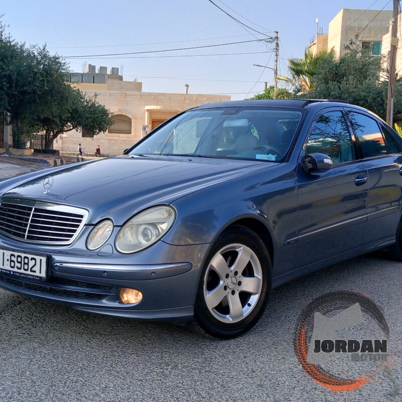 مرسيدس E200 2005 افنجارد