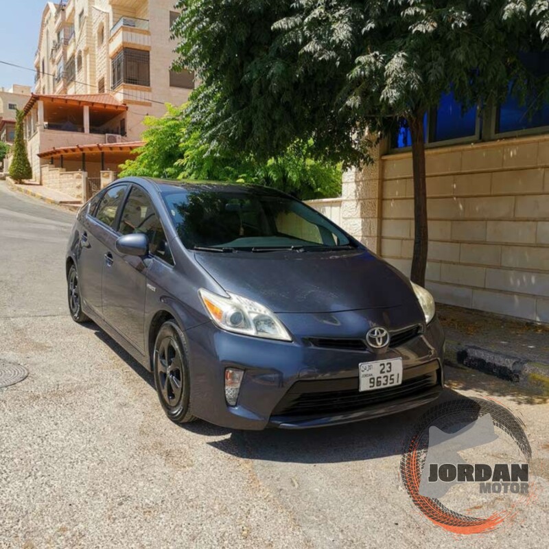 تويوتا بريوس 2015