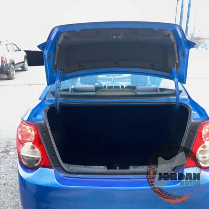 سيارة شيفرولية سونيك للبيع