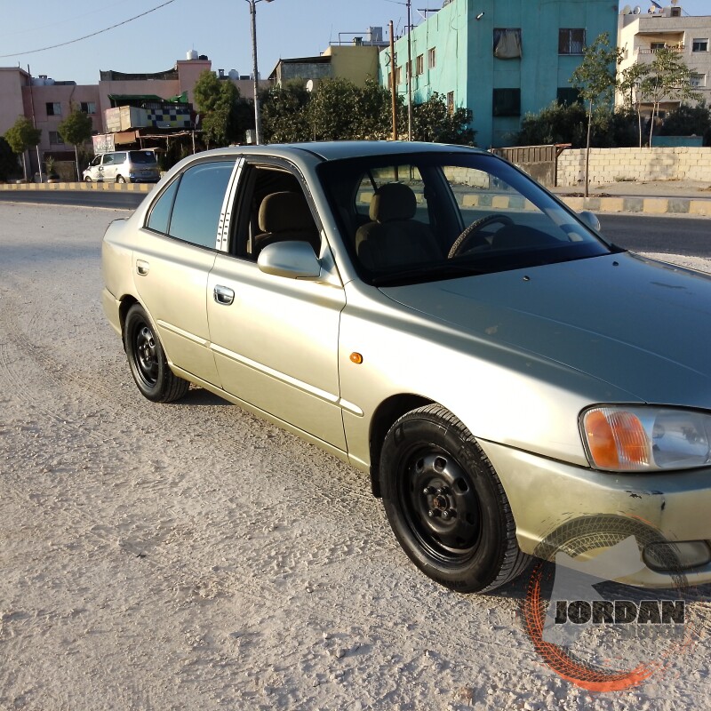 هيونداي فيرنا 2002