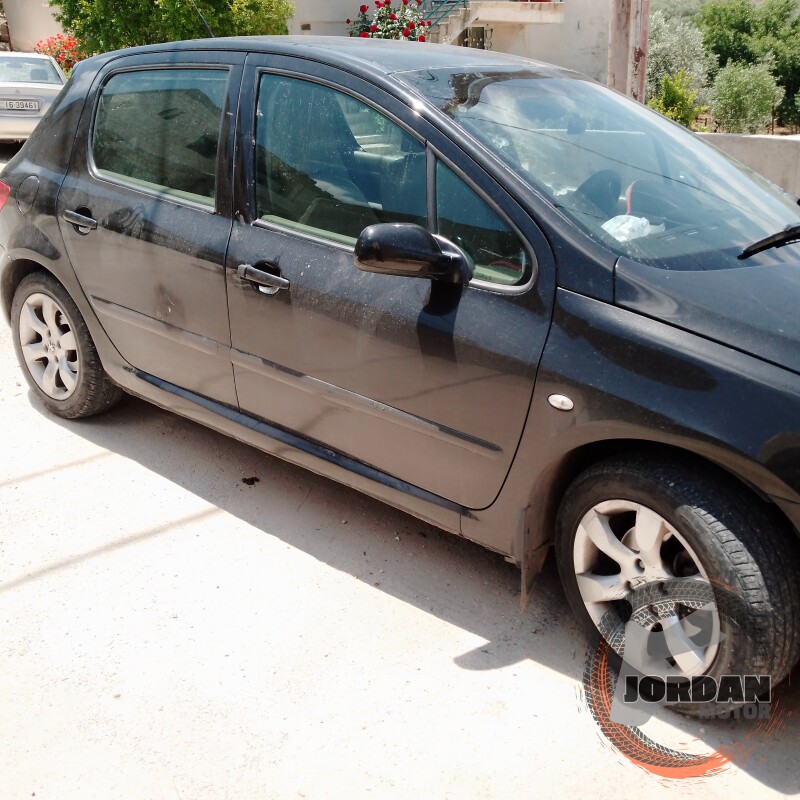 سوق السيارات الأردني