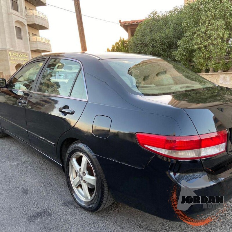 هوندا اكورد للبيع بسعر مغري جدا