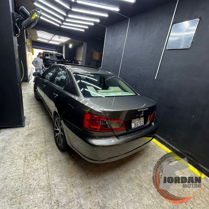 ميتسوبيشي جالنت  2011