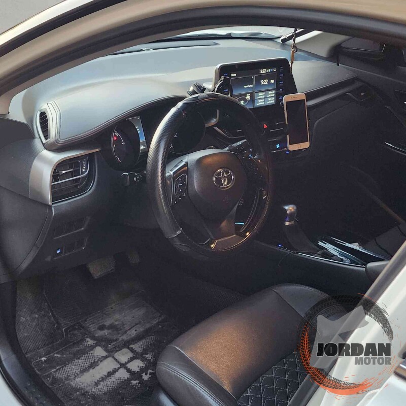 تويوتا chr للبيع فل نظافة