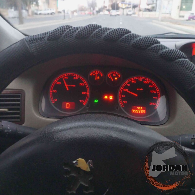 سوق السيارات الأردني