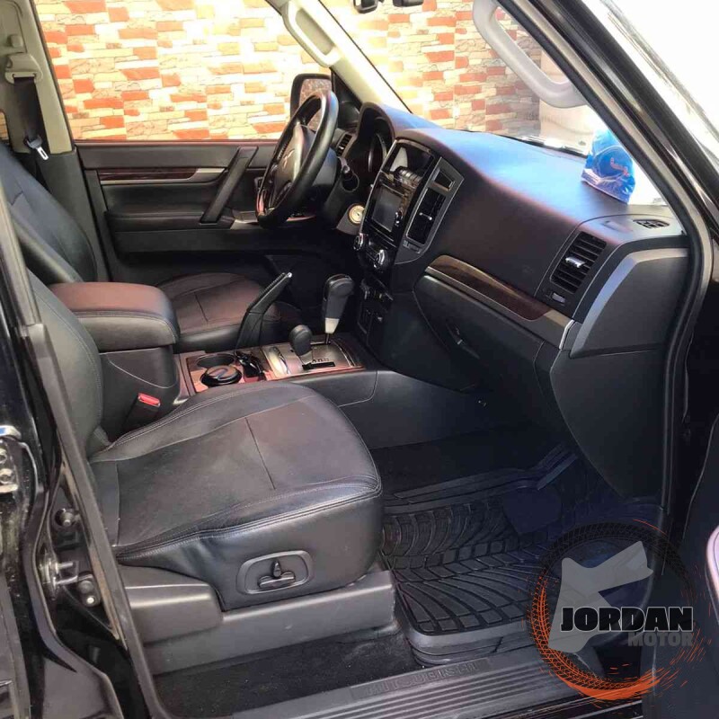 سيارة للبيع