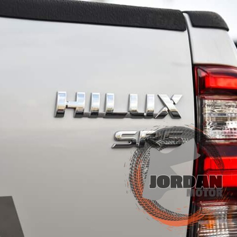 سيارة تويوتا هيلوكس 2023 اوروبي مميزة للبيع