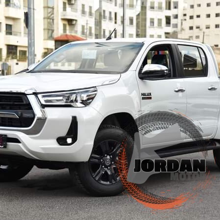 سيارة تويوتا هيلوكس 2023 اوروبي مميزة للبيع