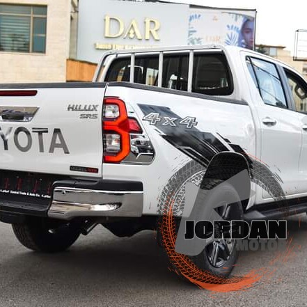 سيارة تويوتا هيلوكس 2023 اوروبي مميزة للبيع